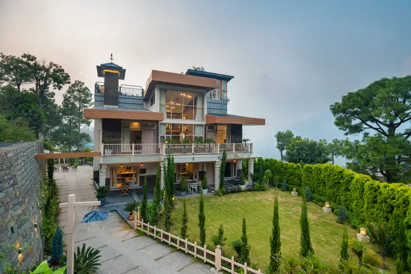 Vivaak Villa